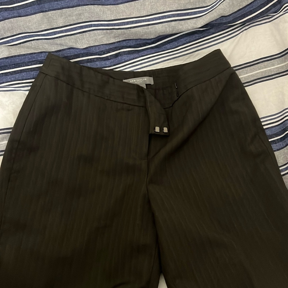 Subtle Pinstriped office work trousers Petite / Size 0P / Inseam 28”